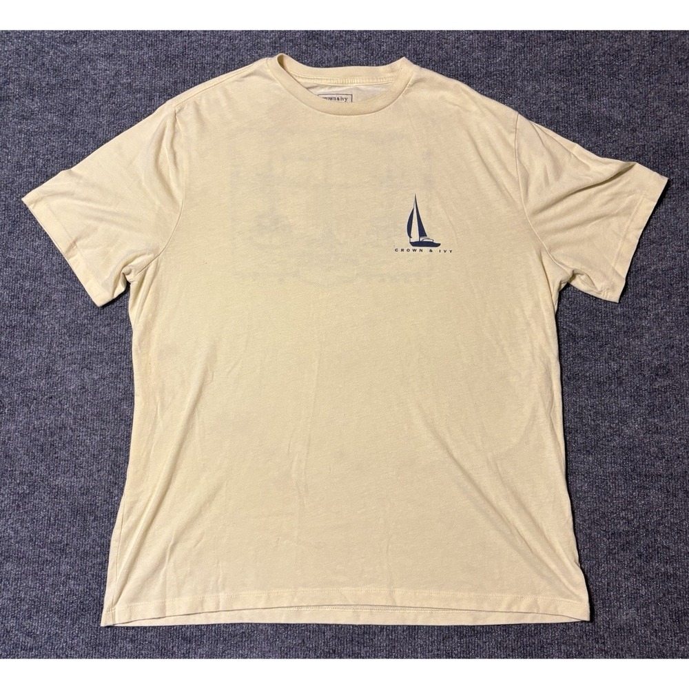 Crown & Ivy T-Shirt Mens Large Short‎ Sleeve Yellow Sailboats Graphic Print